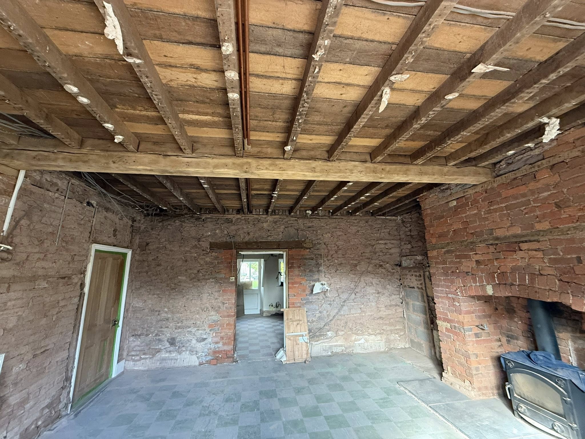 herefordshire-sandblasting-wood-cleaning-restoration