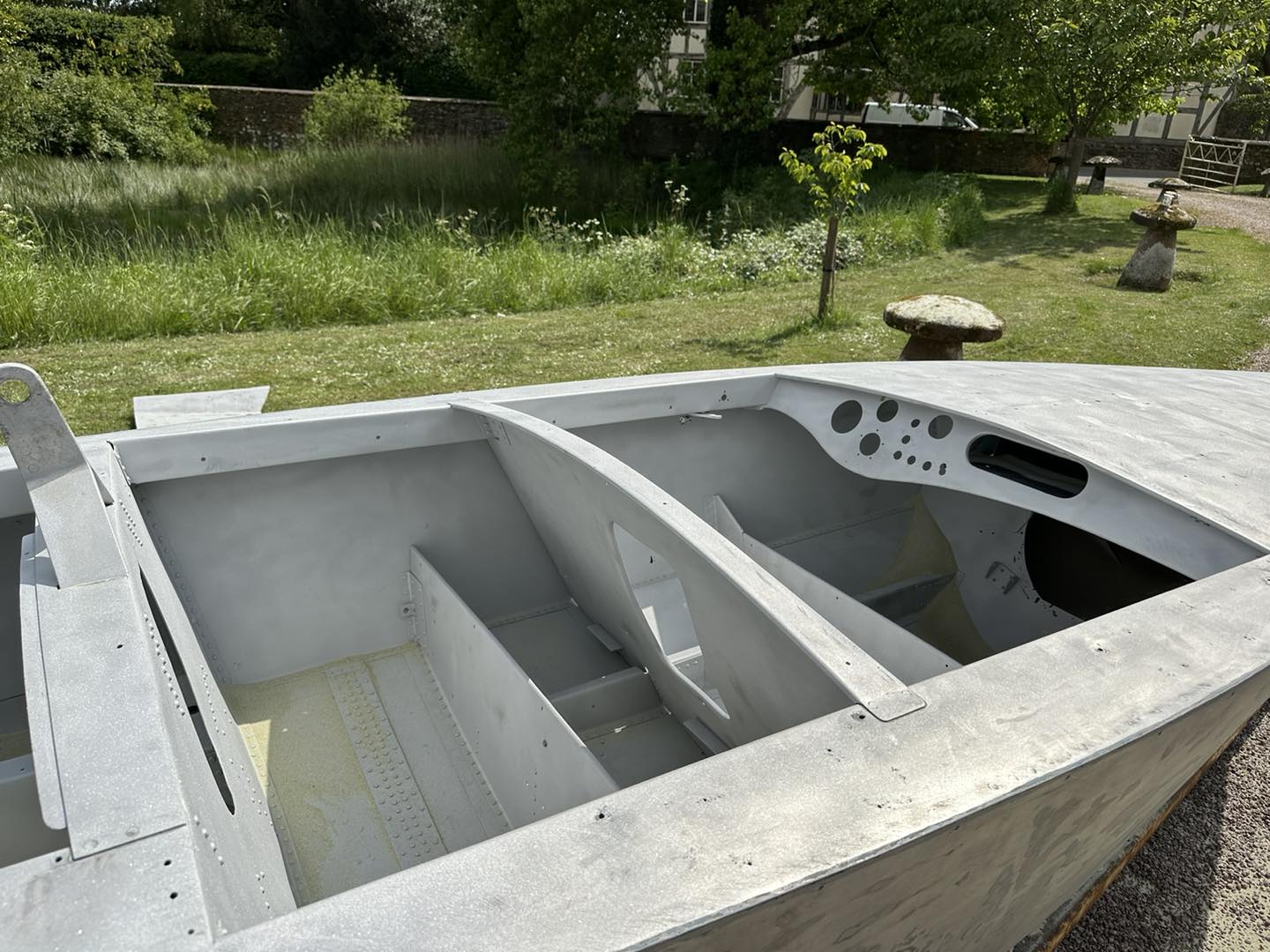 sandblasting-metal-boat-restoration-uk-4